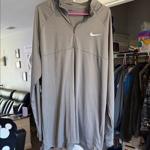 Men’s XXL Nike Gray Golf Dri-FIT Half-Zip Pullover with White Swoosh